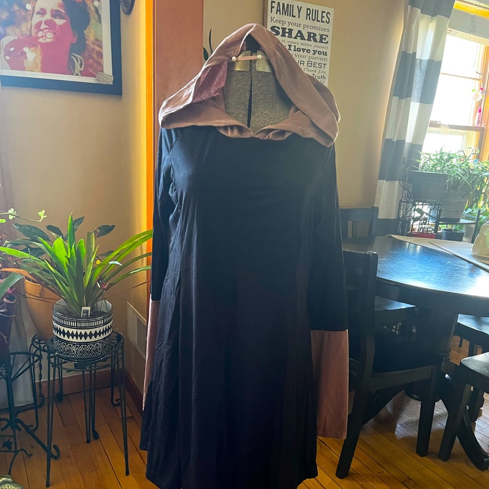 Hooded dress Sz XL